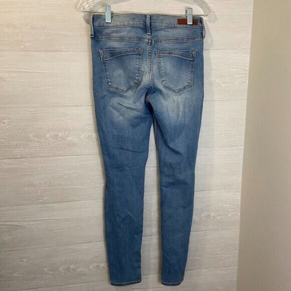 Express Jeans Women’s Classic Mid‎ Rise Denim Jeans Leggings with Back Pockets - Picture 3 of 6